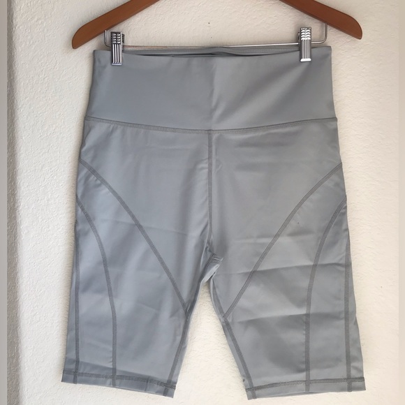 Pants - High Waist Biker Shorts Gray Women's size Large Pockets 9" Inseam Soft